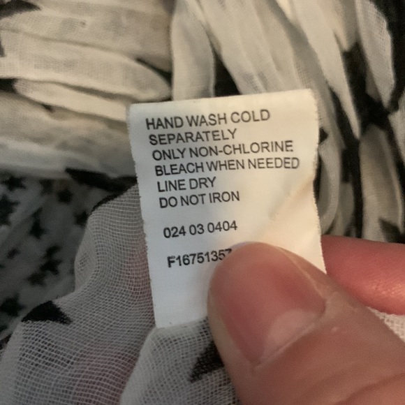 EUC white sheer scarf with big to little black stars - Picture 2 of 3